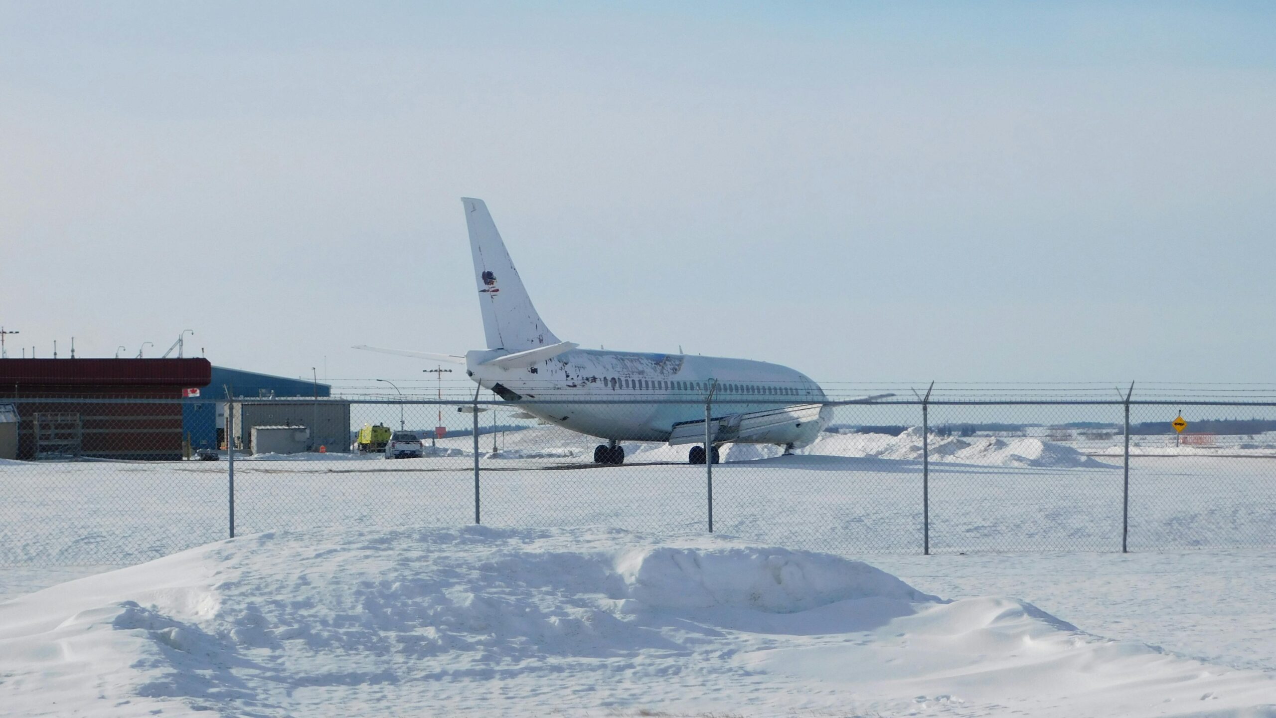 Avion sous la neige